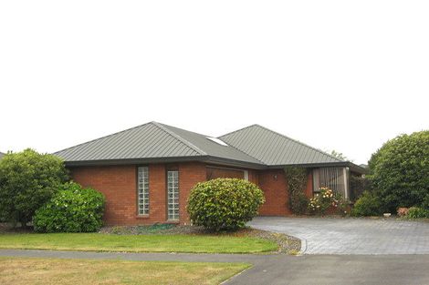 Photo of property in 10 Millcroft Place, Parklands, Christchurch, 8083