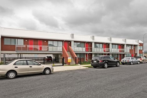 Photo of property in 8/26 Railway Street West, Papakura, 2110