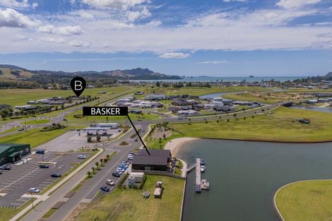 Photo of property in 21 Debenham Drive, Whitianga, 3510