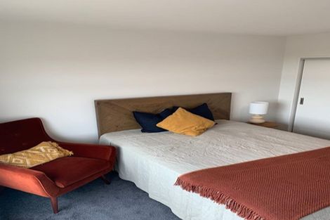 Photo of property in 15 Ridgeway Place, Richmond Hill, Christchurch, 8081