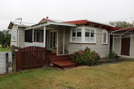Photo of property in 1 Chaffey Street, Foxton Beach, Foxton, 4815