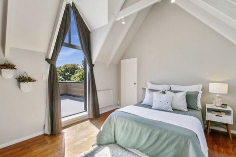 Photo of property in 19 Hereford Street, Wilton, Wellington, 6012