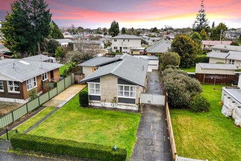 Photo of property in 69 Resthill Crescent, Glenview, Hamilton, 3206