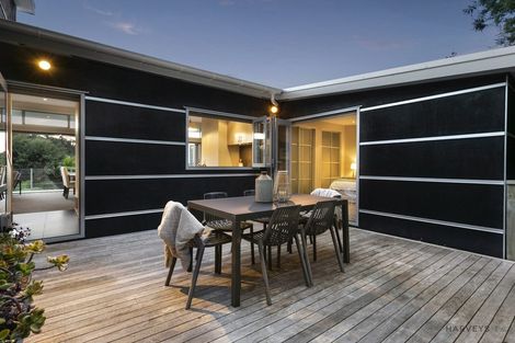 Photo of property in 188 Scenic Drive, Titirangi, Auckland, 0604