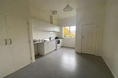 Photo of property in 30 Tiber Street, Island Bay, Wellington, 6023