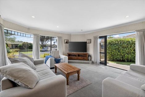Photo of property in 4 Halesia Place, Mount Maunganui, 3116