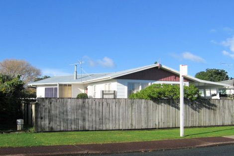 Photo of property in 9 Hatton Road, Orewa, 0931