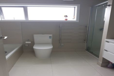 Photo of property in 113u2 Moorefield Road, Johnsonville, Wellington, 6037