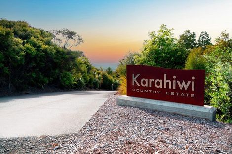 Photo of property in 31 Karahiwi Lane, Dairy Flat, 0794