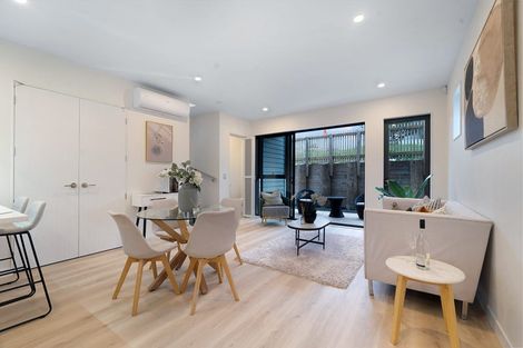 Photo of property in 28a Moire Road, Massey, Auckland, 0614