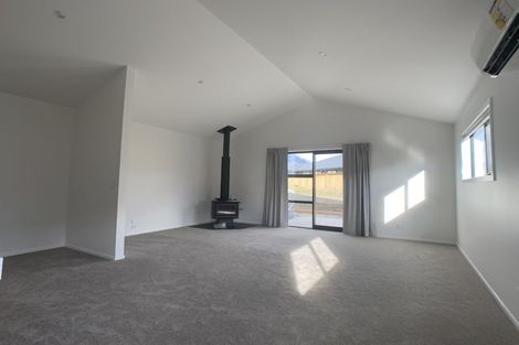 Photo of property in 13 Leicester Street, Jacks Point, 9371