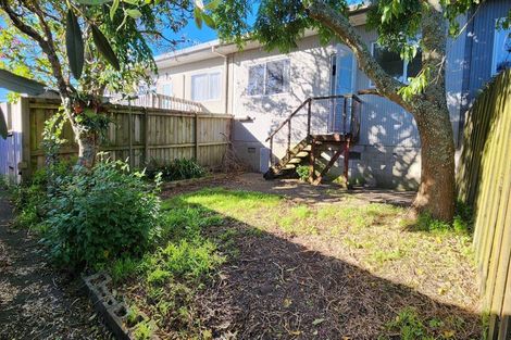 Photo of property in 4/174 Birkdale Road, Birkdale, Auckland, 0626
