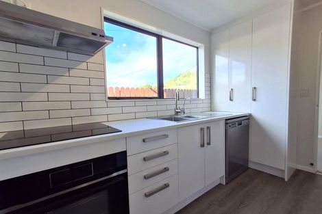 Photo of property in 53f2 Clifford Road, Johnsonville, Wellington, 6037