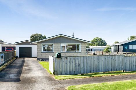 Photo of property in 13 Wilson Road, Opunake, 4616