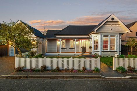 Photo of property in 75 Holly Road, St Albans, Christchurch, 8014