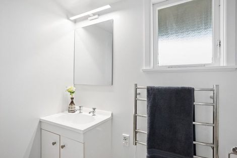 Photo of property in 48 Maida Vale Road, Roseneath, Wellington, 6011