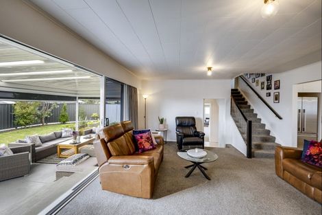 Photo of property in 9 Lowther Place, Taradale, Napier, 4112