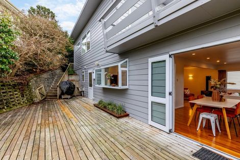 Photo of property in 7 Angell Street, Johnsonville, Wellington, 6037