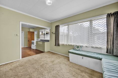 Photo of property in 77 Victoria Street, Hawera, 4610