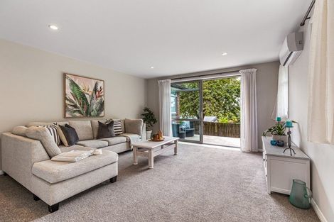 Photo of property in 6a Moera Place, Stanmore Bay, Whangaparaoa, 0932