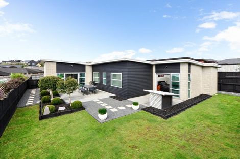 Photo of property in 112 Te Huia Drive, Flagstaff, Hamilton, 3210