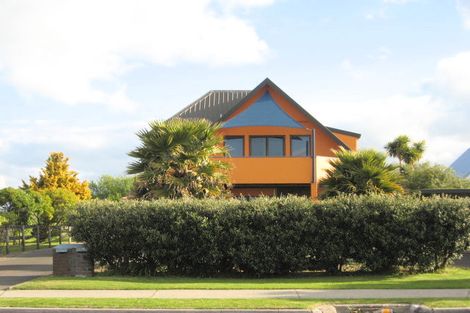 Photo of property in 328a Papamoa Beach Road, Papamoa Beach, Papamoa, 3118