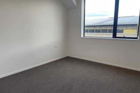 Photo of property in 106/28c Eileen Newey Place, Henderson, Auckland, 0612