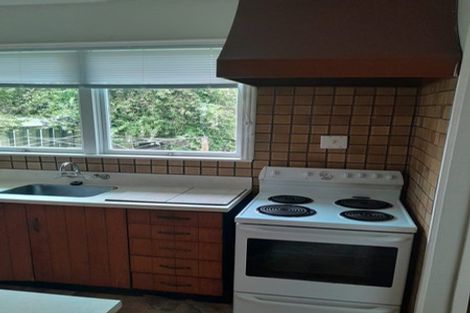 Photo of property in 35 Holland Road, Hillcrest, Auckland, 0627
