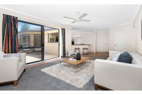 Photo of property in 15 Kilsyth Way, East Tamaki Heights, Auckland, 2016