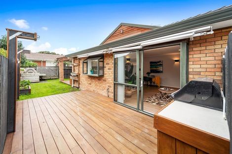 Photo of property in 26 Inverness Road, Browns Bay, Auckland, 0630