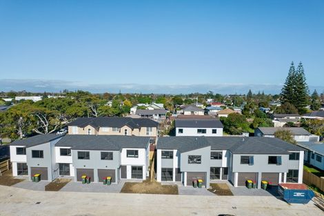 Photo of property in 8e Kent Road, Manurewa, Auckland, 2102