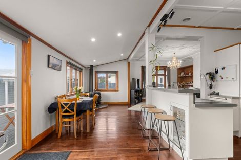 Photo of property in 143 Featherston Street, Palmerston North, 4410