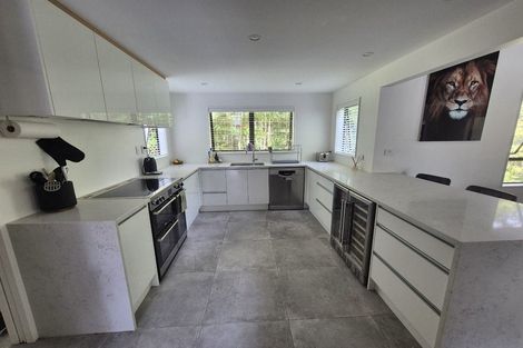 Photo of property in 3 William Pitcher Place, Greenhithe, Auckland, 0632