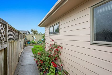 Photo of property in 13 Edgewater Grove, Whakatane, 3120