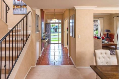 Photo of property in 16 Dairyland Drive, East Tamaki Heights, Auckland, 2016