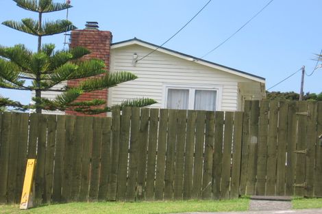 Photo of property in 1/85 Verran Road, Birkenhead, Auckland, 0626