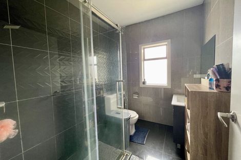 Photo of property in 34 Wattle Street, New Lynn, Auckland, 0600