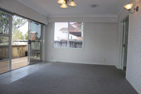 Photo of property in 14 Lilburn Crescent, Massey, Auckland, 0614