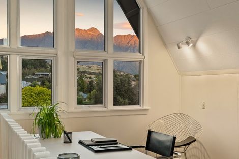 Photo of property in 696 Peninsula Road, Kelvin Heights, Queenstown, 9300