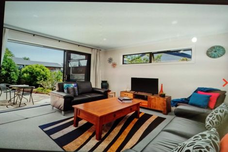 Photo of property in 4b Read Crescent, Clive, 4102