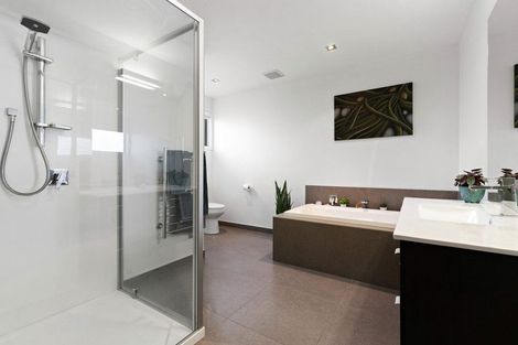 Photo of property in 10 Sunnyside Lane, Wanaka, 9305