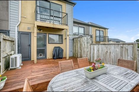 Photo of property in 24/94 Glengarry Road, Glen Eden, Auckland, 0602