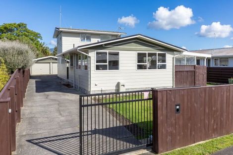 Photo of property in 14 Harvard Grove, Totara Park, Upper Hutt, 5018