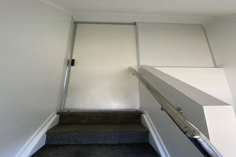 Photo of property in 15 Kiernan Place, Kelston, Auckland, 0602