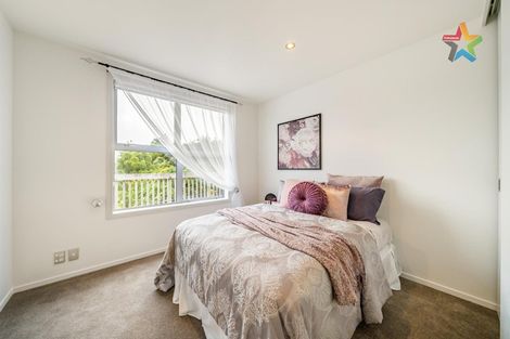 Photo of property in 18 Otonga Heights, Maungaraki, Lower Hutt, 5010