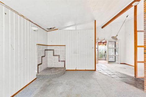 Photo of property in 11 Autumn Avenue, Glen Eden, Auckland, 0602