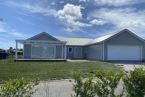 Photo of property in 2 Grove Lane, Omokoroa, 3114