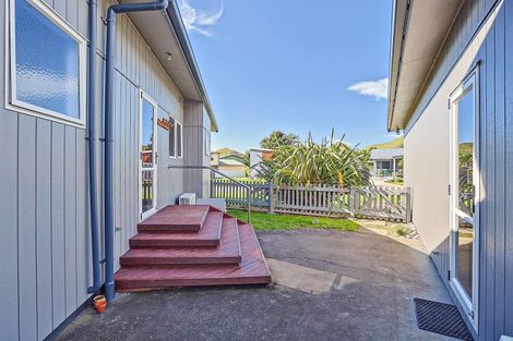 Photo of property in 9 John Ross Place, Kairakau, Havelock North, 4295
