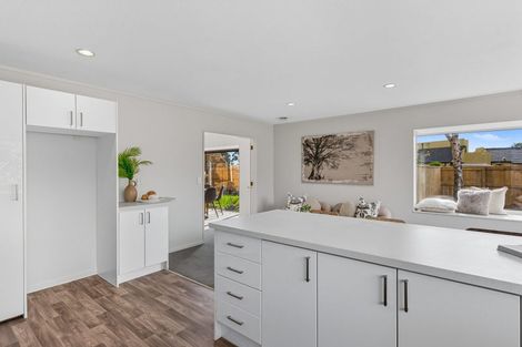 Photo of property in 2 Leigh Place, Paraparaumu Beach, Paraparaumu, 5032