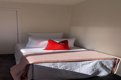 Photo of property in 1/13 Blanes Road, Weymouth, Auckland, 2103